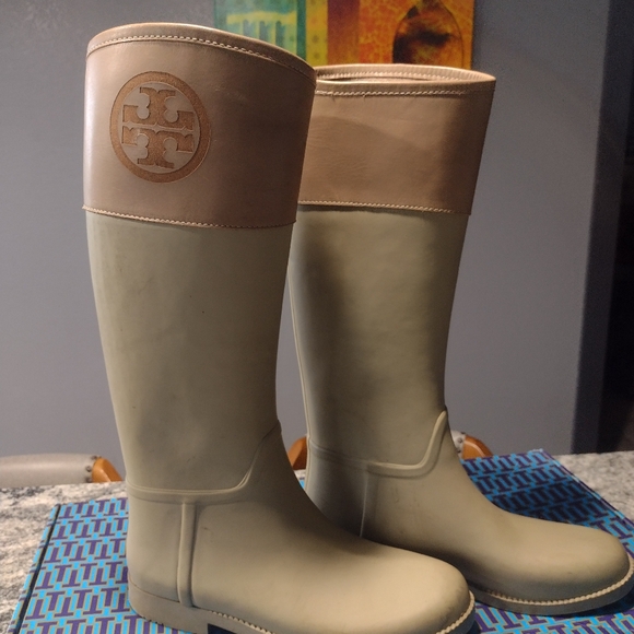 Tory Burch rain boots - Picture 1 of 8